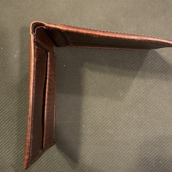 Fendi bi fold wallet - Picture 8 of 16